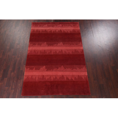 Tapis noué à la main unique en son genre