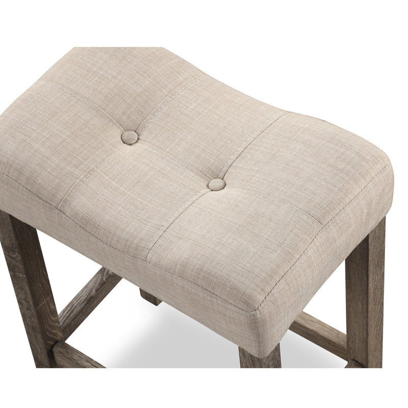 Deux tabourets à hauteur de comptoir à boutons taupe, avec siège et repose-pieds confortables, deux tabourets en taupe, un repose-pieds rembourré,