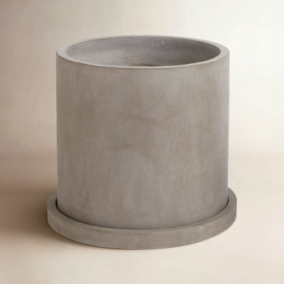 Lemont 18" Concrete Pot Planter