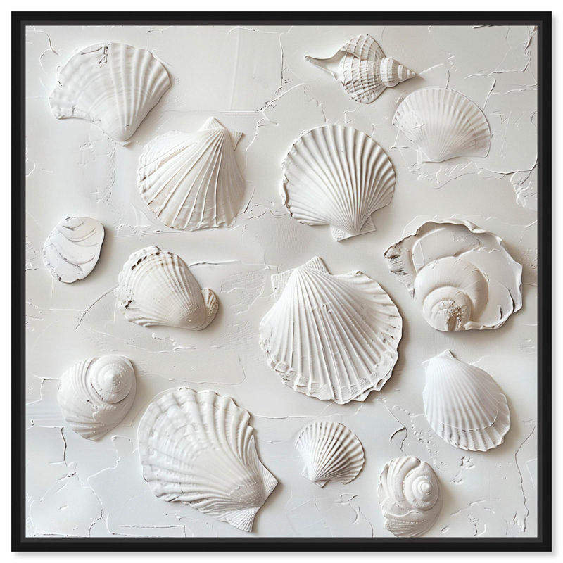 Art mural blanc doré élégant sur toile coquillages blancs par Art Remedy, H 41 po x l 41 po, Cadre noir