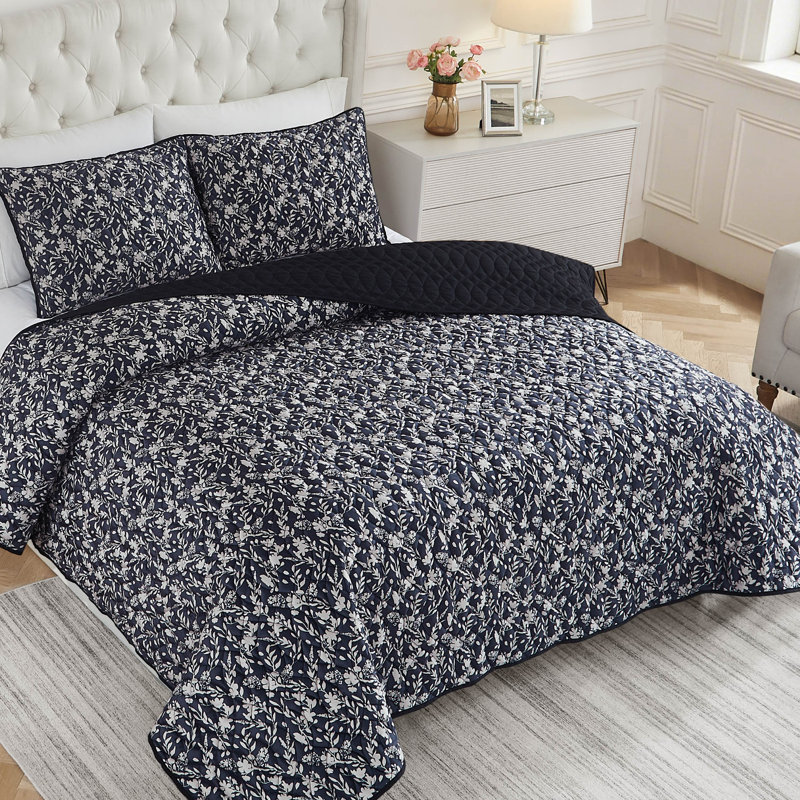 BCBG Vanna Velvet Quilt Set, Full/Queen