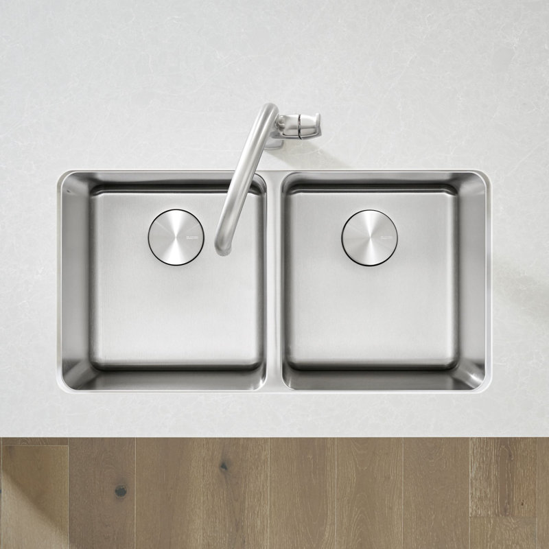 Formera 33" 50/50 Double Bowl Undermount Stainless Steel Kitchen Sink