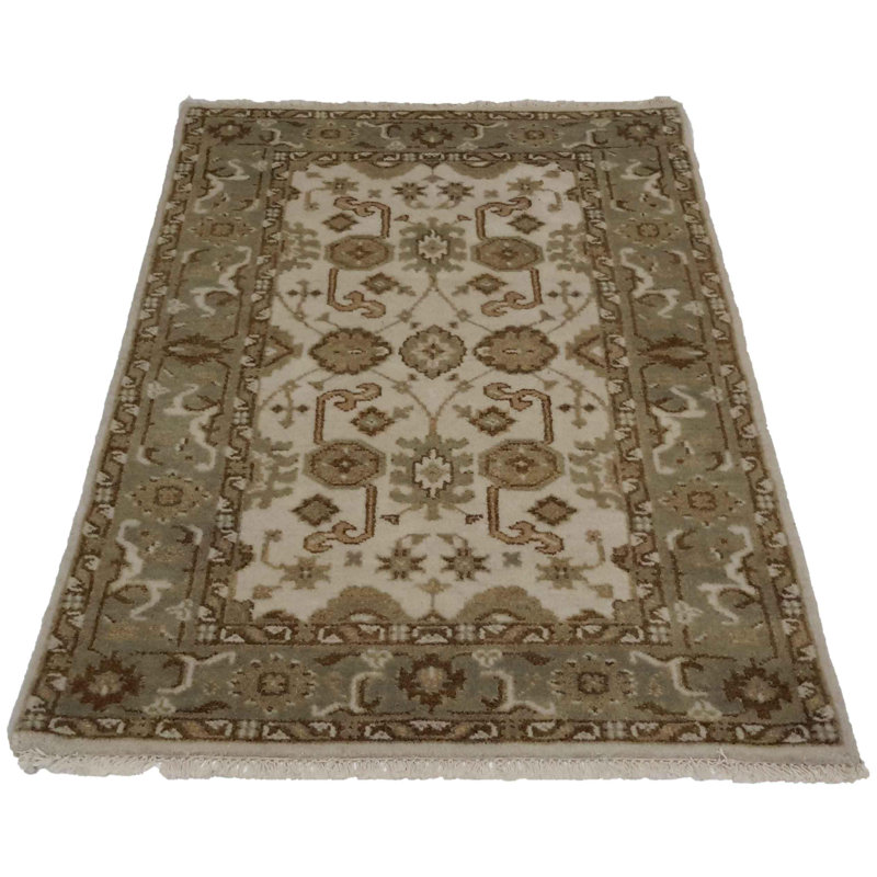 Pasleigh Oriental Area Rug in Cream