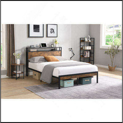 Base de lit plateforme en métal durable avec tête et pied de lit polyvalents pour une expérience de chambre à coucher améliorée