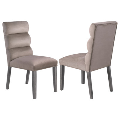 Chaise d'appoint rembourrée en velours Ferah