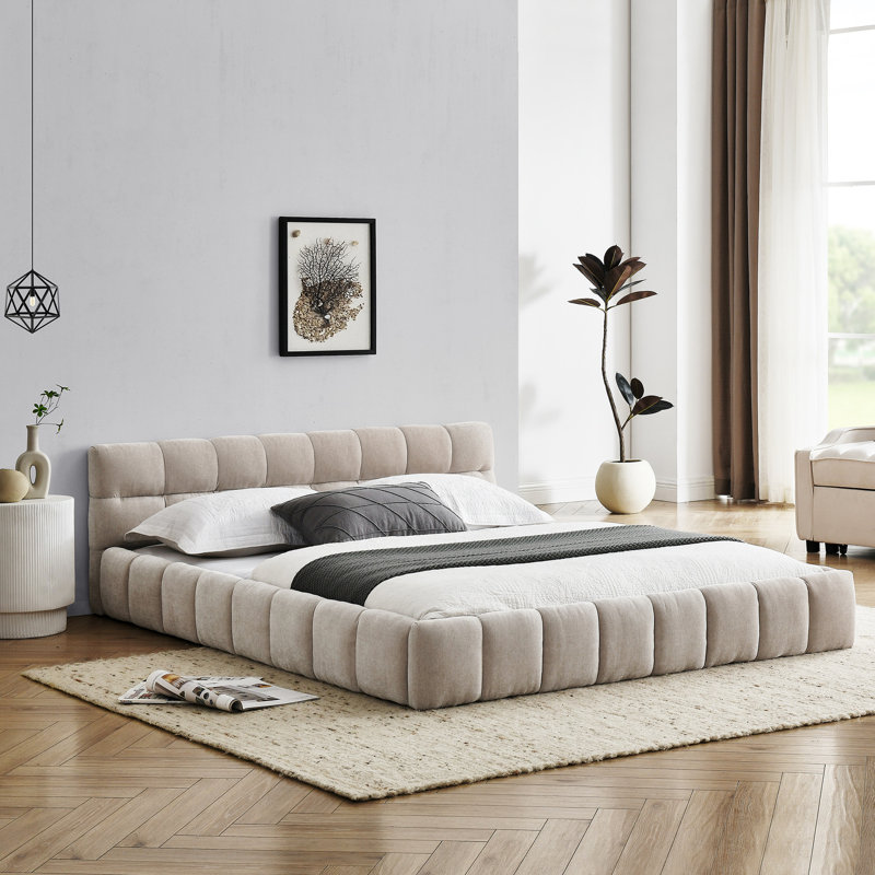Structure de lit grand moderne beige avec revêtement en chenille et tête de lit, structure robuste en tissu sans sommier tapissier, pour chambre à coucher