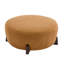 Citrouille ronde orange avec boucle et pieds en bois évasés, pour une assise supplémentaire en tant que table d'appoint fonctionnelle-561765793-561765794