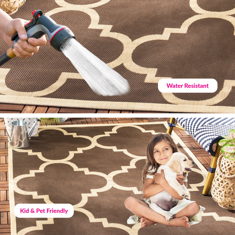Tapis d'intérieur / extérieur à motif géométrique Courtyard Performance, Rectangle 5 pi 3 po x 7 pi 7 po