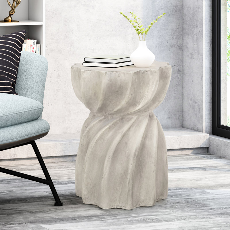 Table d'appoint - Outdoor Living Essential. Style de béton léger, oxyde de magnésium gris, 14 po x 14 po x 18,5 po, plateau de table brillant de 16,99 lb, forme de cour distincte, objet en béton