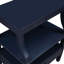 Table de chevet spacieuse bleu nuit avec poignées de tiroir noires, pieds et plateau cannelés bleu marine-1689665332