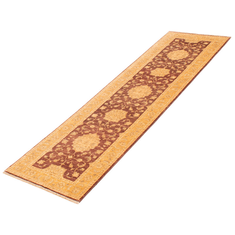 Tapis de couloir unique en laine brun foncé 2 pi 7 po x 9 pi 8 po One-of-a-Kind