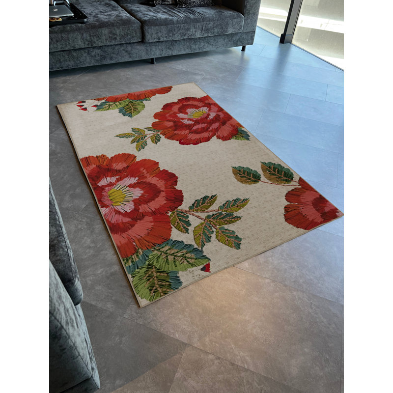 Tapis décoratif moderne beige à motif de roses rouges et de feuilles, Rectangle 4 pi 11,06 po x 7 pi 6,55 po