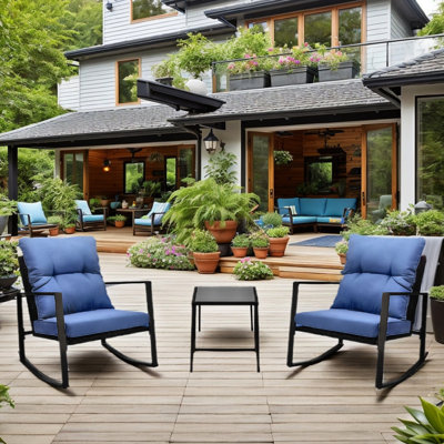 Ensemble de 3 chaises d'extérieur avec coussins en mousse à mémoire de forme bleue - Matériaux résistants aux intempéries pour jardin, piscine et terrasse. 2 chaises de patio rembourrées, idéales pour les intempéries pour la pelouse et la piscine. Métal et polyéthylène.