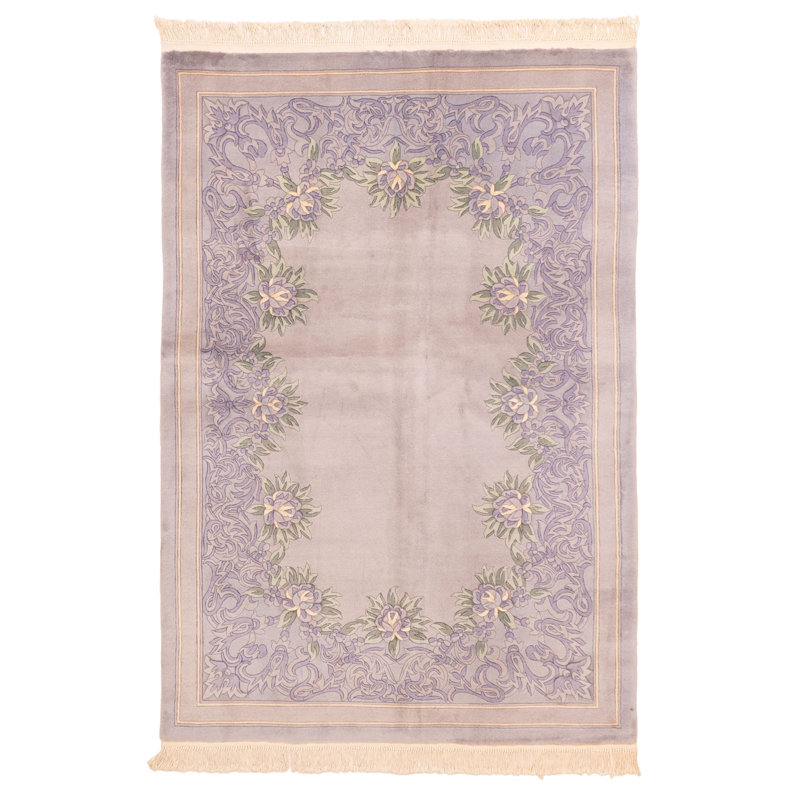 Tapis gris Aubusson 4 pi 6 po x 6 pi 6 po