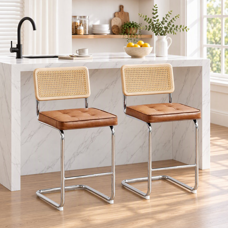Tabouret de comptoir moderne en rotin de 26 po avec siège capitonné en similicuir chromé Marlow, Brun, 2