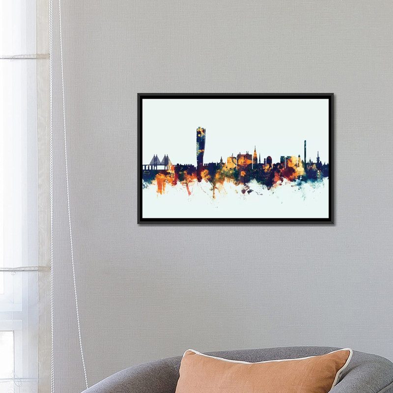 «Skyline Series: Malmo, Suède» par Michael Tompsett - impression sur toile, H 18 po x l 26 po x P 1,5 po, Pas de tapis