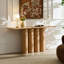 Console moderne avec pieds cylindriques uniques pour le hall d'entrée et le salon-505783079