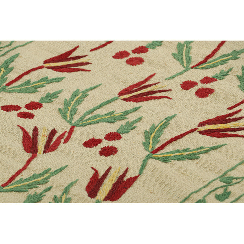 Rug & Kilim’S Suzani Style Kilim Runner Rug In Cream With Floral Patterns