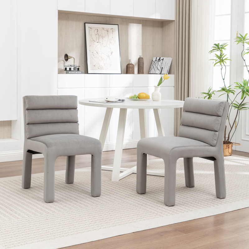 Chaise d'appoint rembourrée en velours Cowger, Gris