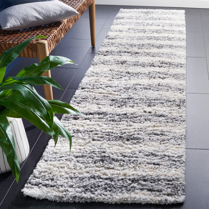 Tapis gris / ivoire à motif abstrait Mena, Tapis de couloir 2 pi 2 po x 9 pi