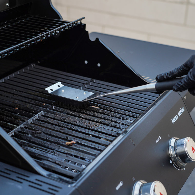 Brosse de nettoyage Monument Grills avec une forte puissance de nettoyage, spécialement utilisée pour le gril