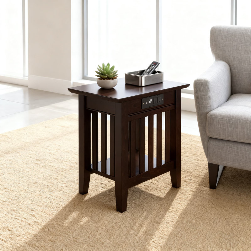 Table d'appoint avec station de charge intégrée | Table de bout compacte pour le salon, la chambre à coucher et le bureau | Fabrication en bois franc massif avec finition durable