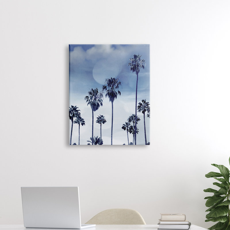 «Tall Tropical Pine Trees», impression monochromatique, H 20 po x l 16 po, Toile tendue