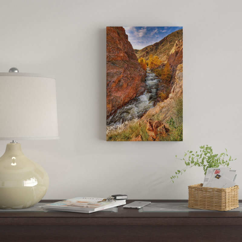 « canyon of rêves » par bill sherrell, impression sur toile tendue, H 26 po x l 18 po x P 1,5 po, Toile avec cadre noir
