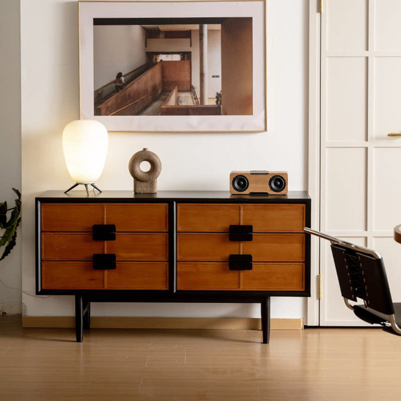 Buffet de style moderne médiéval