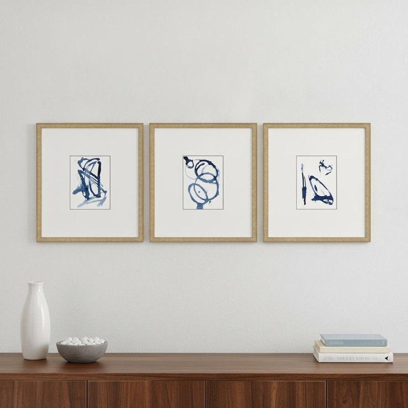 Ensemble de trois encadrements d'art encadré doré encadré