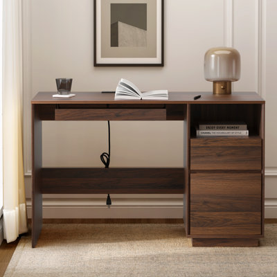 Bureau de 47 po avec station de chargement et tiroir classeur, bureau d'ordinateur en bois avec plateau à clavier, tiroirs de rangement et ports USB, bureau de poste de travail personnel avec classeur