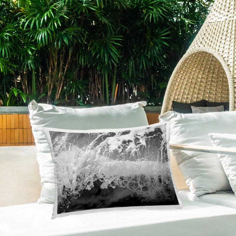 Coussin décoratif d'extérieur à imprimé océan Pacifique par Nathan Larson
