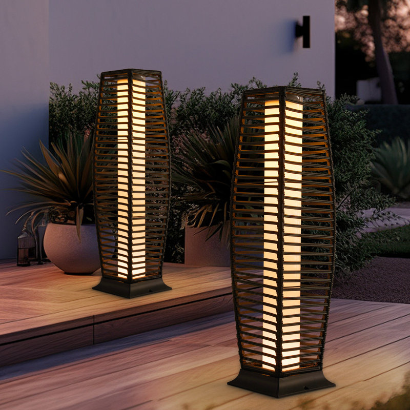 Ensemble de 2 lampes sur pied en osier à énergie solaire Freida