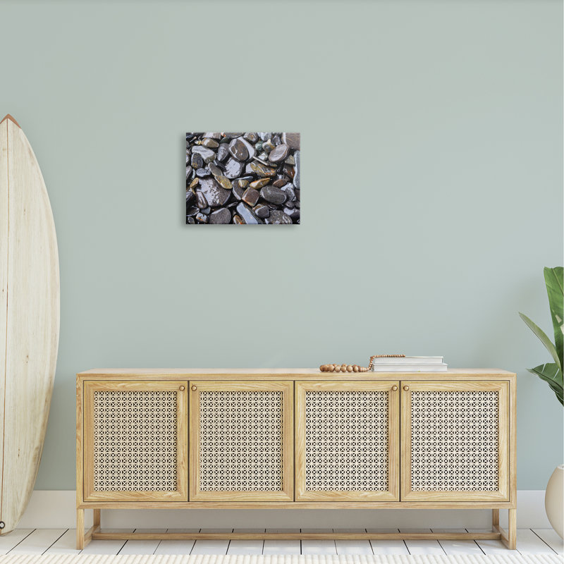 «Coastal Beach Pebbles Rocks» par Savanah Plank - photographie sur toile tendue, H 16 po x l 20 po x P 1,5 po