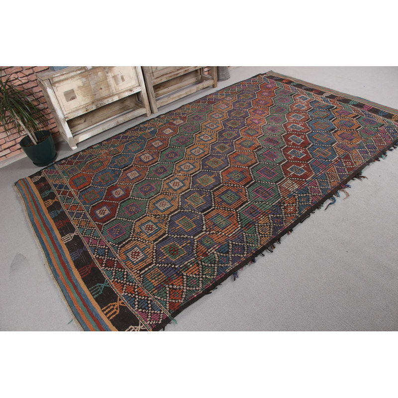 Grand kilim turc rétro vert avec motif géométrique pour un salon élégant ou un espace de vie