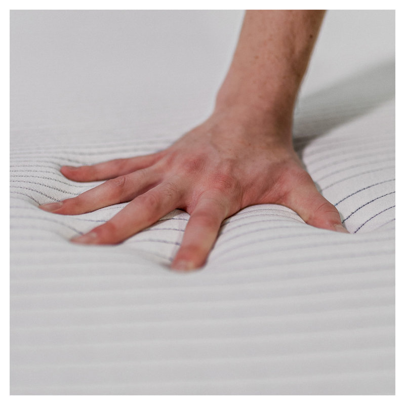 Matelas en mousse viscoélastique infusée au cuivre 10 po Bridgevine Home, très grand, blanc, King