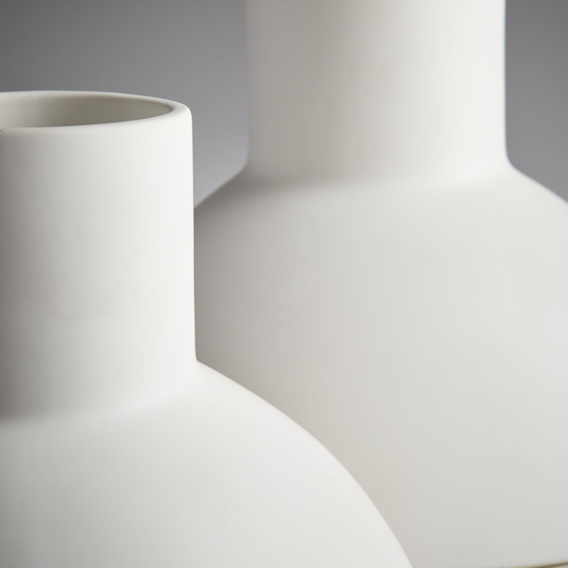 Vase de table en céramique blanc purezza, H 12,5 po x l 9,75 po x P 9,75 po