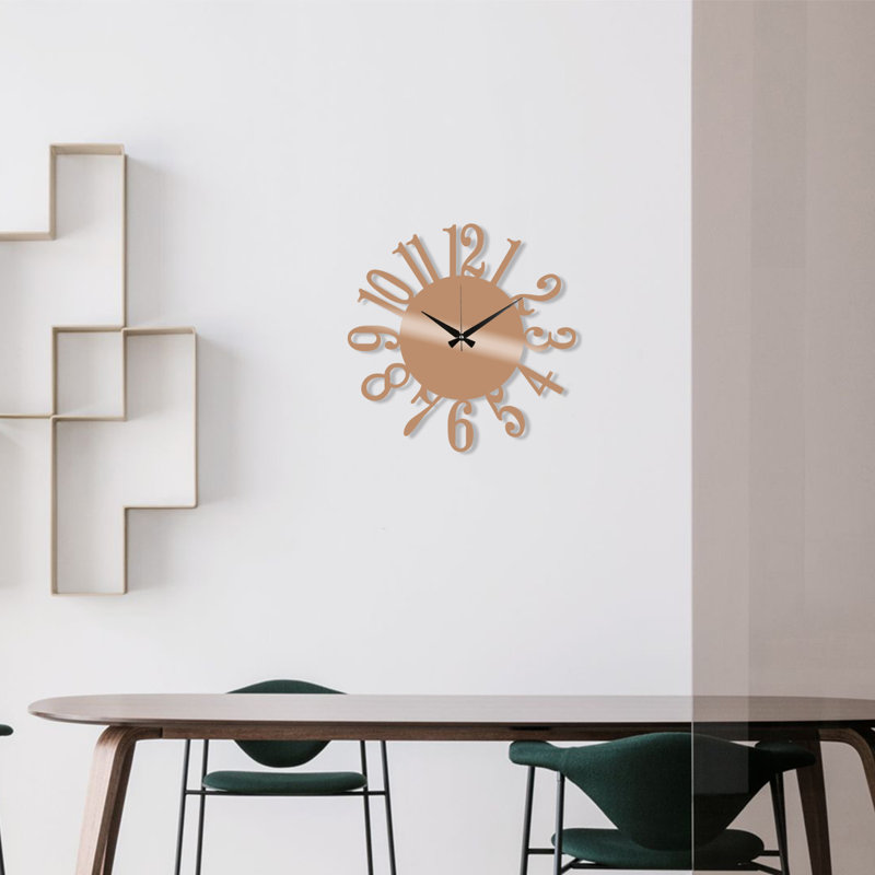 Horloge murale élégante en métal, finition cuivre, 18,9 po x 18,9 po | Fabrication 100% métal, épaisseur: 0,06 po | Mécanisme silencieux, fixation murale facile, parfait pour la maison et le bureau, fonctionne à piles (AA non inclus)