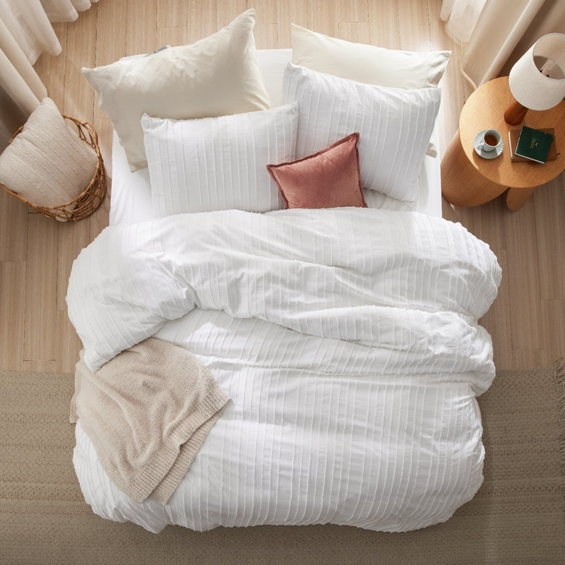Essential Bedsure Shabby Chic Striped Tufted Duvet Cover, Twin Duvet Cover + 1 Standard Pillowcase, Bright White