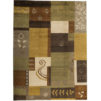 Himalayan Wool Geometric Area Rug in Brown