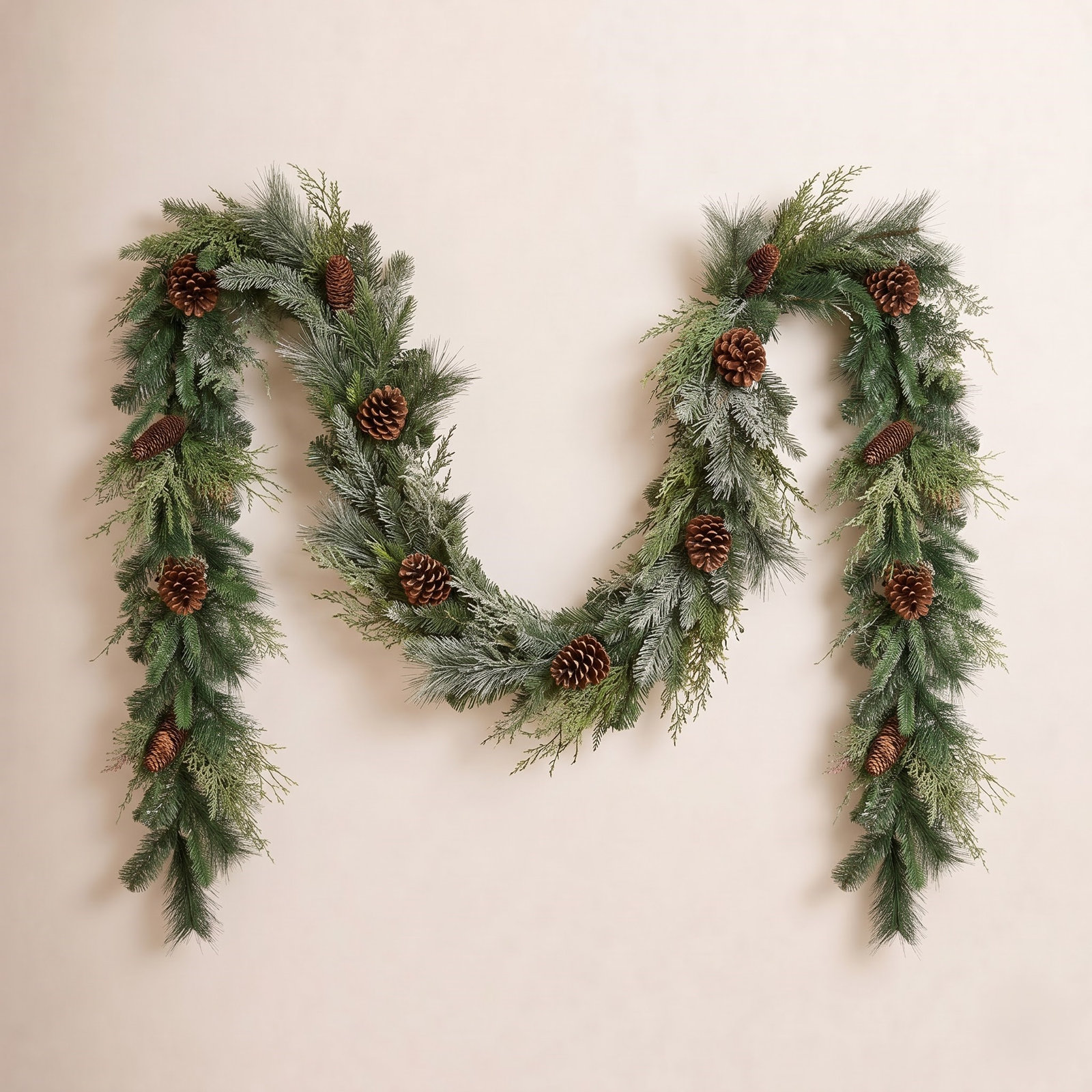 Connelly 72'' in. Faux Garland