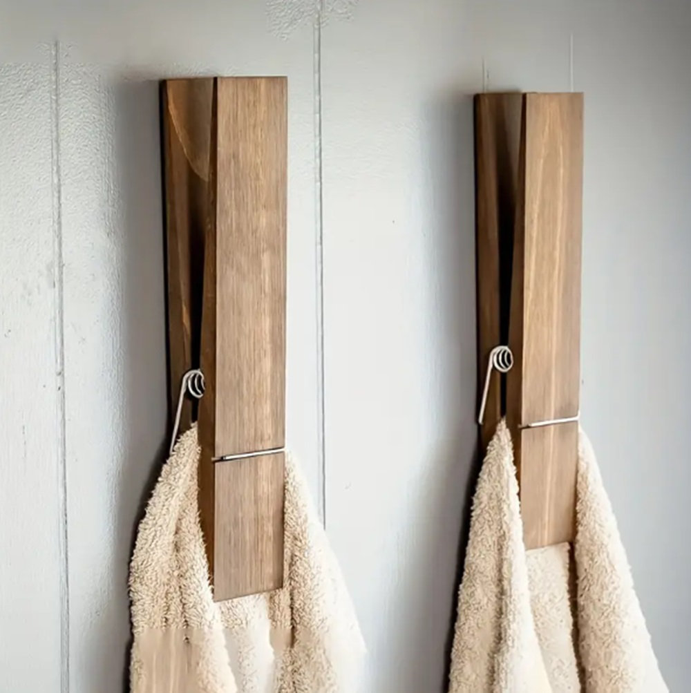 2 Piece set of Giant Clothes Pins