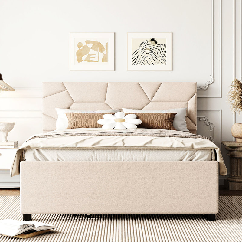 Lit plateforme tapissier beige avec tête de lit gigogne en brique et lit gigogne simple, pour la détente