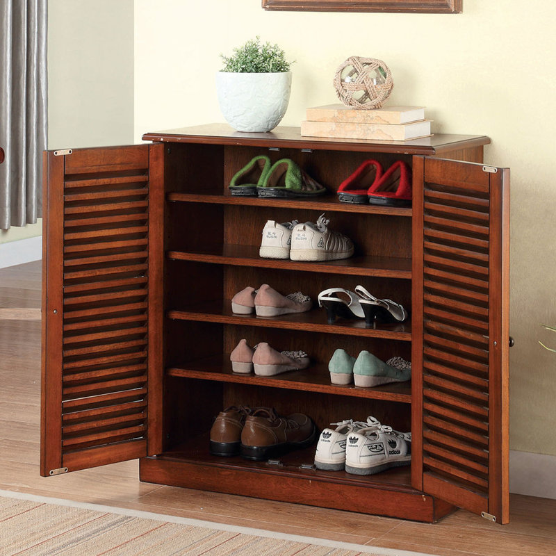 Armoire à chaussures spacieuse à 5 tablettes avec portes à persiennes et tablettes réglables pour un rangement durable et élégant