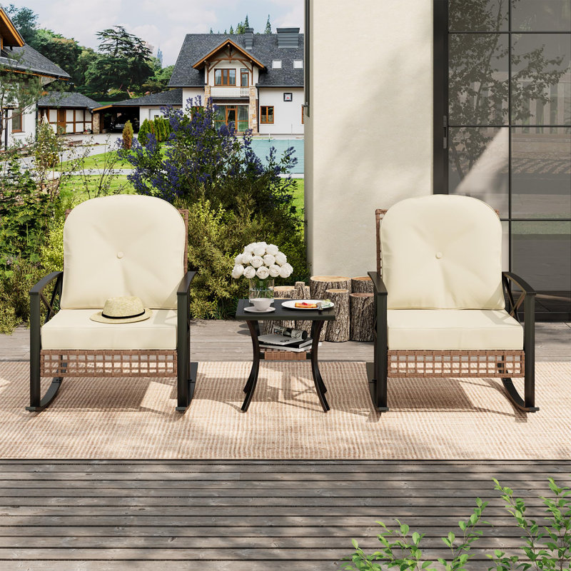 Ensemble bistro 3 pièces en rotin, meubles de patio avec 2 chaises berçantes et une table basse à 2 niveaux