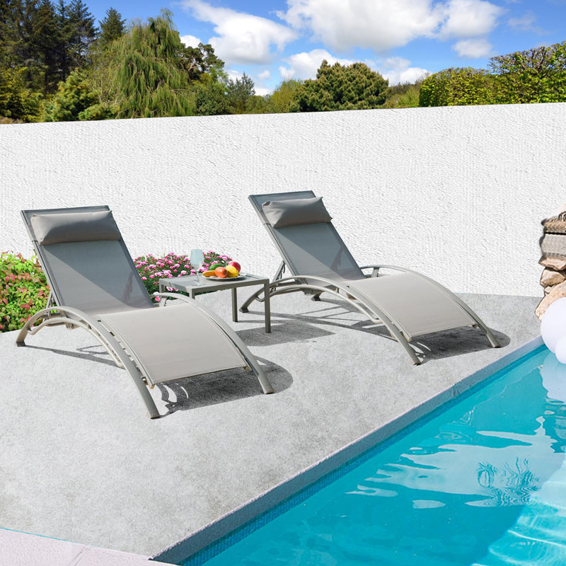 3 PCS Yunis Outdoor Metal Chaise Lounge Set with Table, Gray