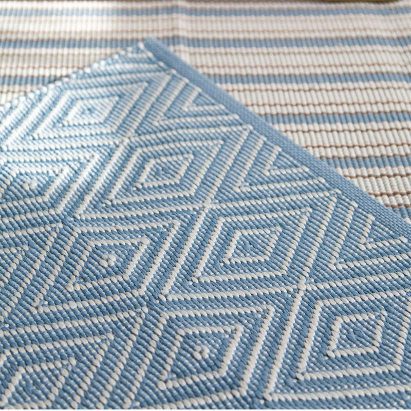 Diamond Handwoven Indoor/Outdoor Rug, Runner 2'6" x 8', Slate/Light Blue