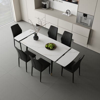 Ensemble de table de salle à manger en pierre frittée extensible de 55 à 79 po avec chaises rembourrées en similicuir 4-8