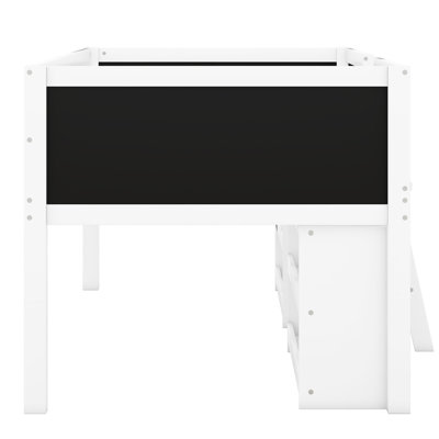 Lit mezzanine simple à faible encombrement avec tablettes mobiles et tableau noir - Solution pratique pour la chambre à coucher