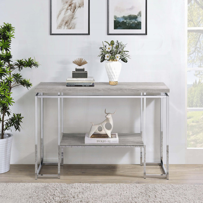 Table de canapé en chêne naturel et chrome avec tablette ouverte et tablier en métal